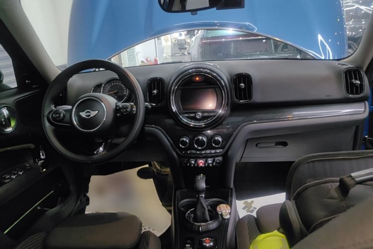 Used MINI Countryman 2017 1.5T COOPER ALL4 Traveler Center Console