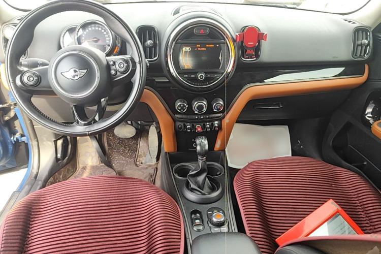Used MINI Countryman 2017 1.5T COOPER ALL4 Center Console