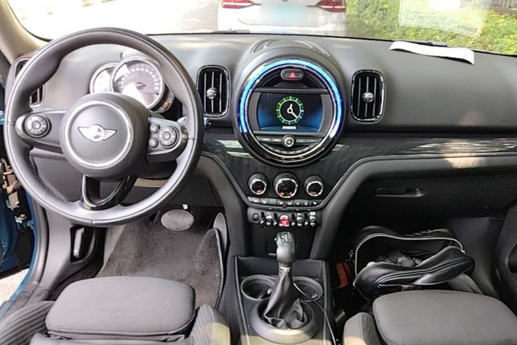 Used MINI Countryman 2017 1.5T COOPER ALL4 Traveler Center Console