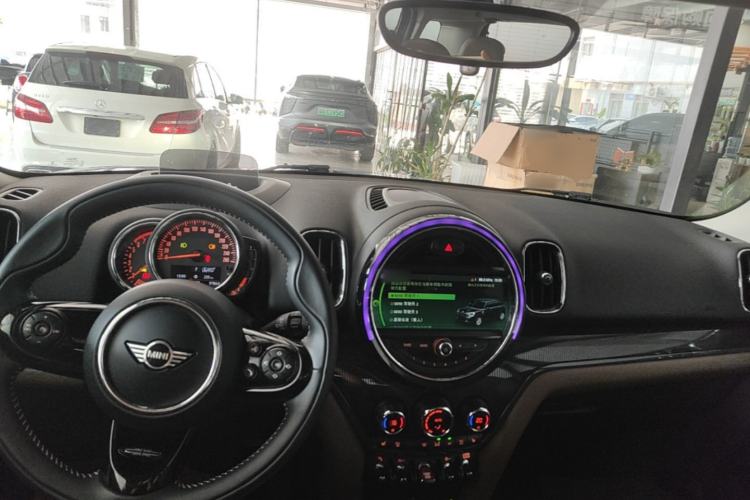 Used MINI Countryman 2017 2.0T COOPER S ALL4 Traveler Center Console