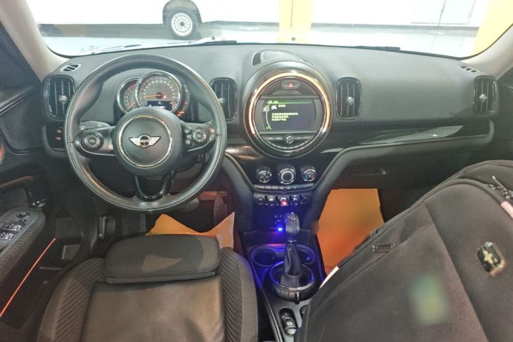 Used MINI Countryman 2017 1.5T COOPER ALL4 Center Console
