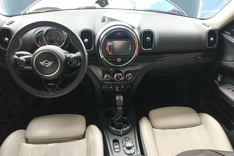 Used MINI Countryman 2017 2.0T COOPER S ALL4 Traveler Center Console