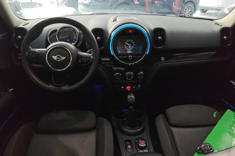 Used MINI Countryman 2017 1.5T COOPER ALL4 Center Console