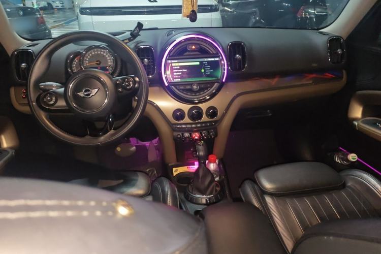 Used MINI Countryman 2017 2.0T COOPER S ALL4 Explorer Center Console