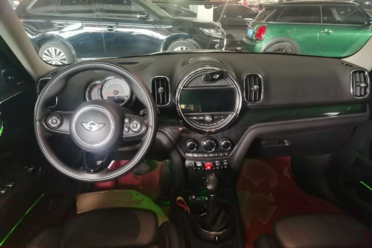 Used MINI Countryman 2017 2.0T COOPER S ALL4 Explorer Center Console