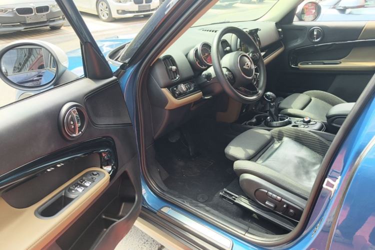 Used MINI Countryman 2017 1.5T COOPER ALL4 Driver Seat
