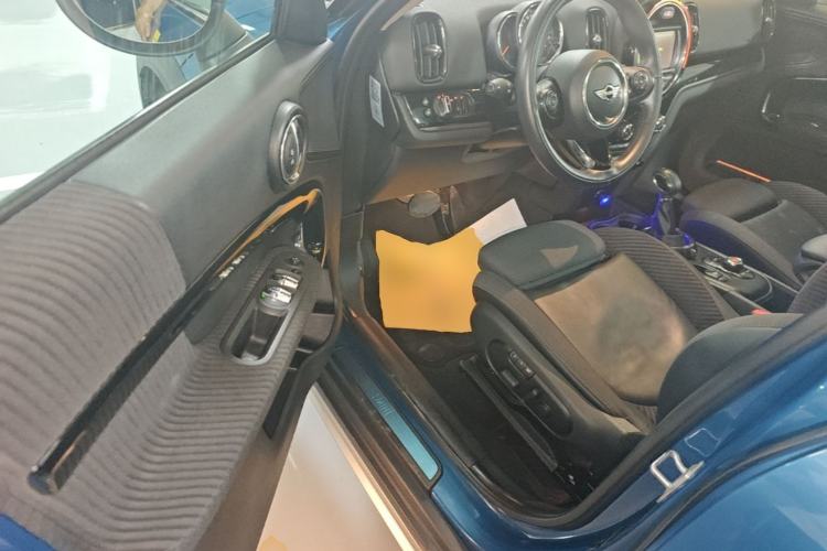 Used MINI Countryman 2017 1.5T COOPER ALL4 Driver Seat