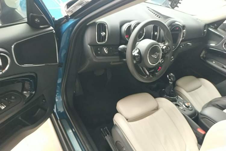 Used MINI Countryman 2017 2.0T COOPER S ALL4 Traveler Driver Seat