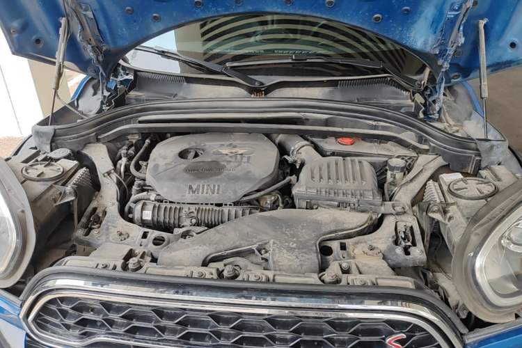 Used MINI Countryman 2017 2.0T COOPER S ALL4 Explorer Engine Bay