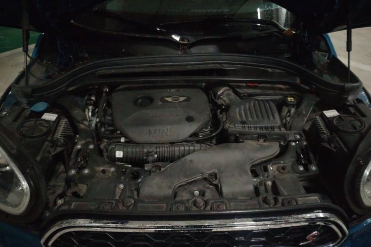Used MINI Countryman  Engine Bay