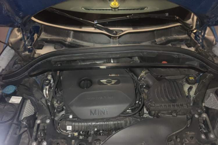 Used MINI Countryman 2017 2.0T COOPER S ALL4 Engine Bay