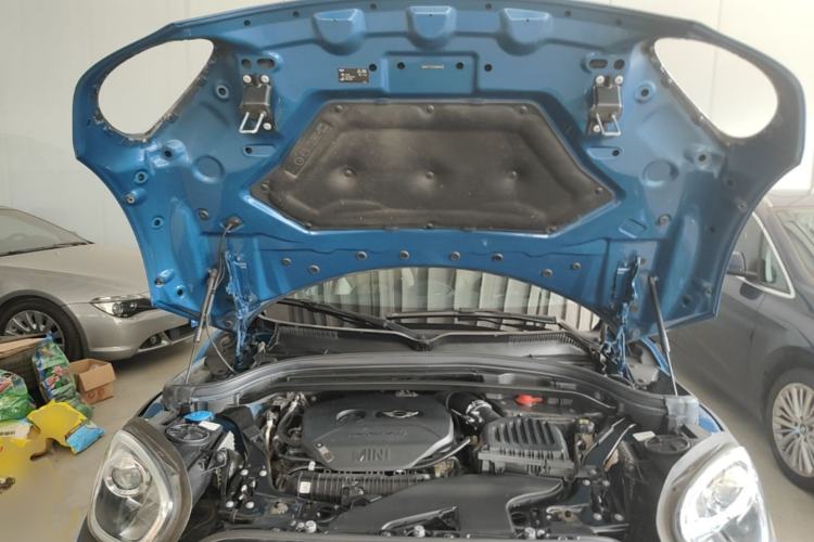 Used MINI Countryman 2017 2.0T COOPER S ALL4 Traveler Engine Bay