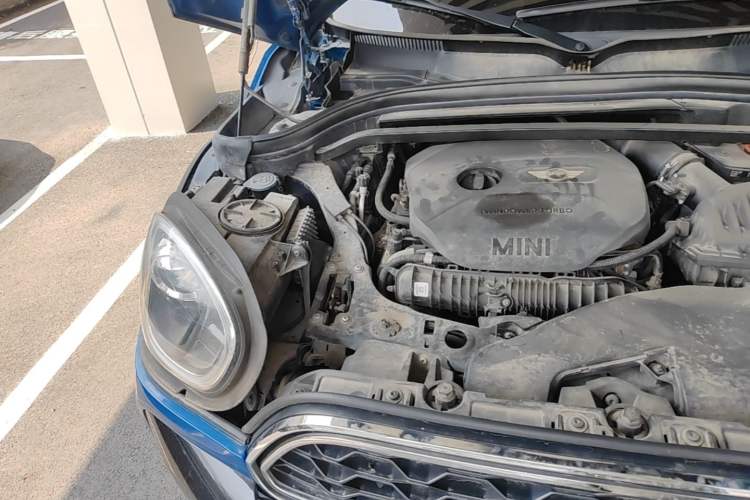 Used MINI Countryman 2017 2.0T COOPER S ALL4 Explorer Engine Bay Right