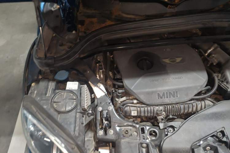 Used MINI Countryman 2017 2.0T COOPER S ALL4 Explorer Engine Bay Right