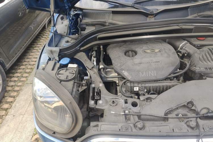 Used MINI Countryman 2017 1.5T COOPER ALL4 Engine Bay Right