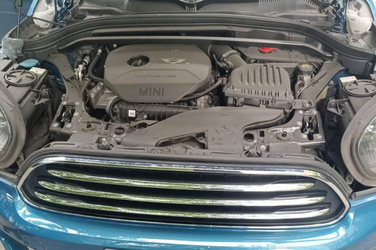 Used MINI Countryman 2017 1.5T COOPER ALL4 Engine Bay