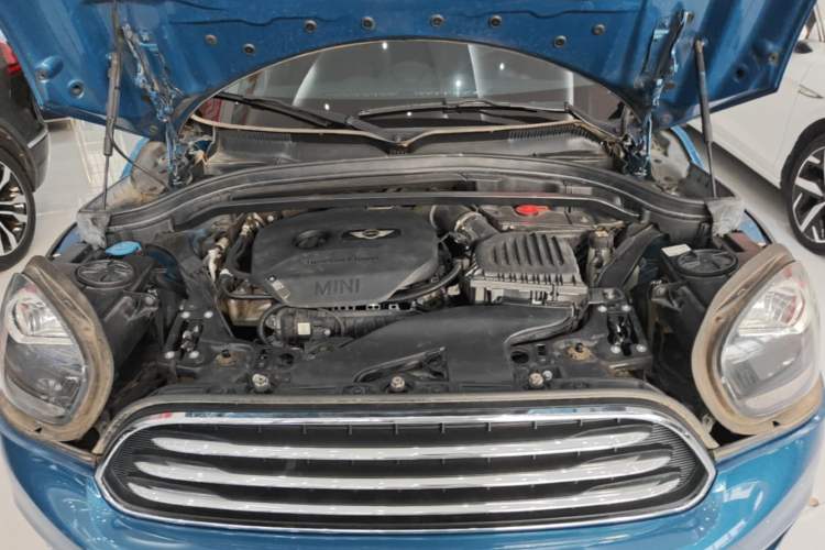 Used MINI Countryman 2017 1.5T COOPER ALL4 Engine Bay