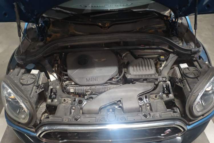 Used MINI Countryman 2017 2.0T COOPER S ALL4 Explorer Engine Bay