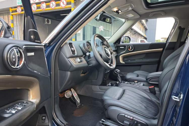 Used MINI Countryman 2017 2.0T COOPER S ALL4 Traveler Exterior 3