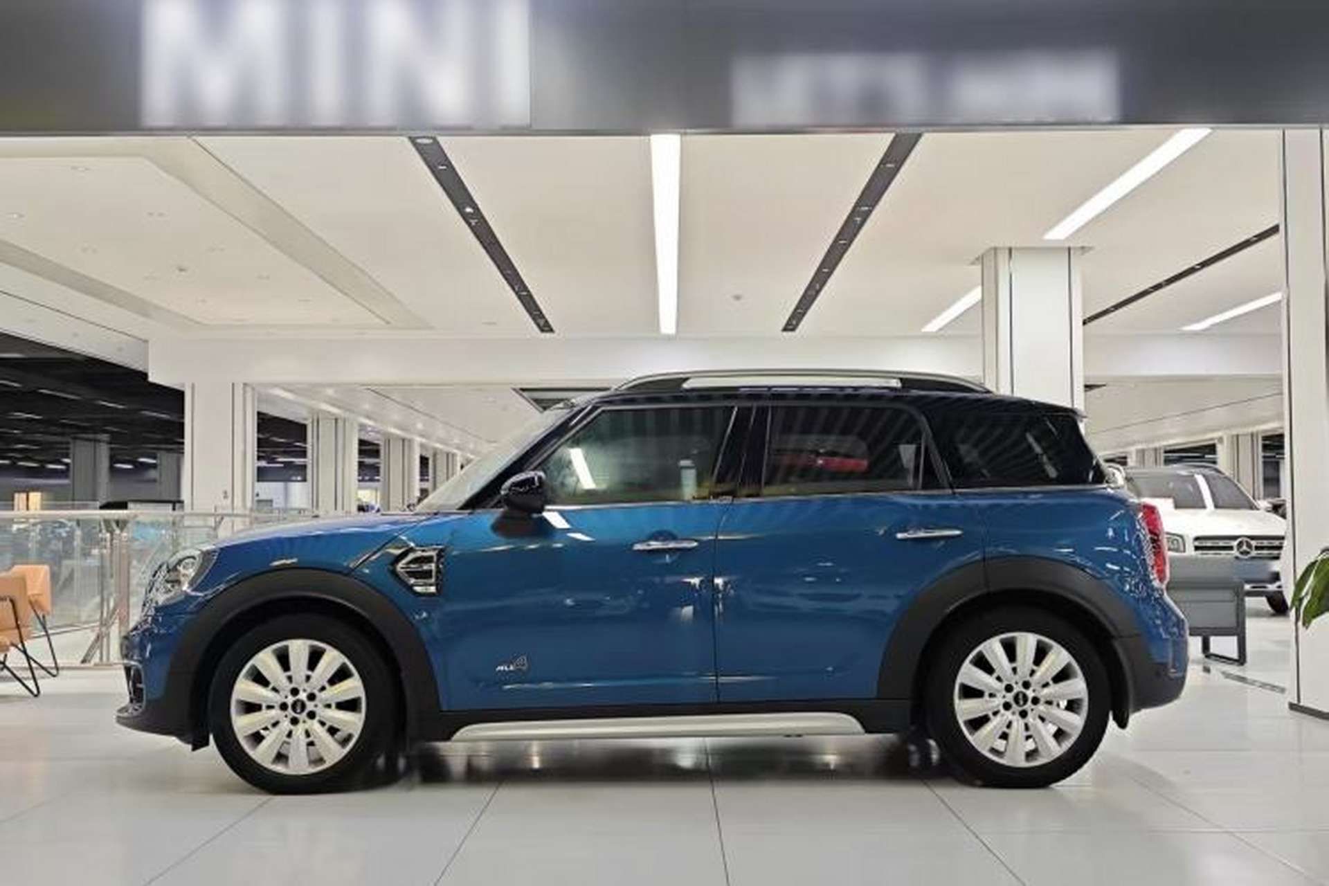 Used MINI Countryman 2017 1.5T COOPER ALL4 Traveler Exterior 3