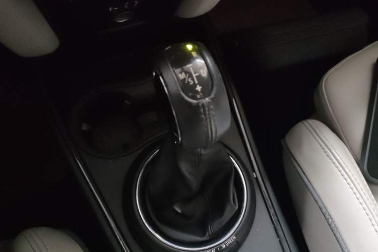 Used MINI Countryman 2017 2.0T COOPER S ALL4 Gear Lever