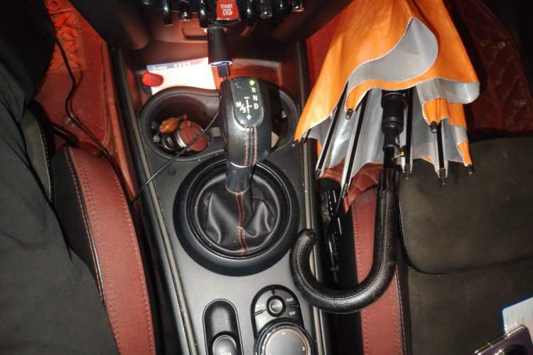 Used MINI Countryman  Gear Lever