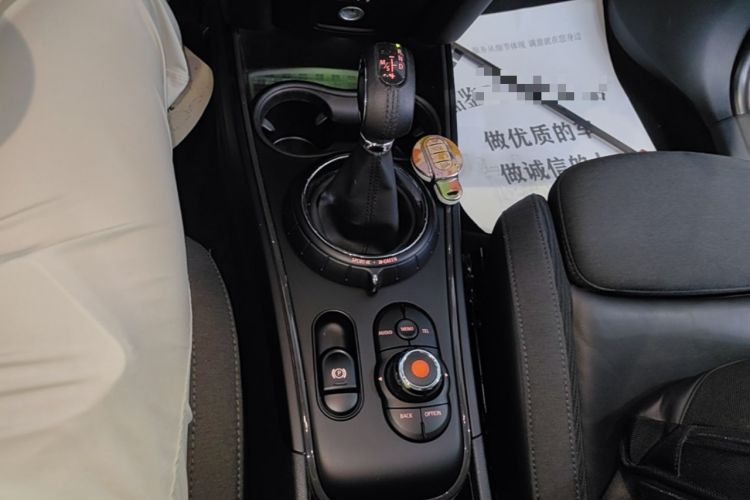 Used MINI Countryman 2017 1.5T COOPER ALL4 Traveler Gear Lever