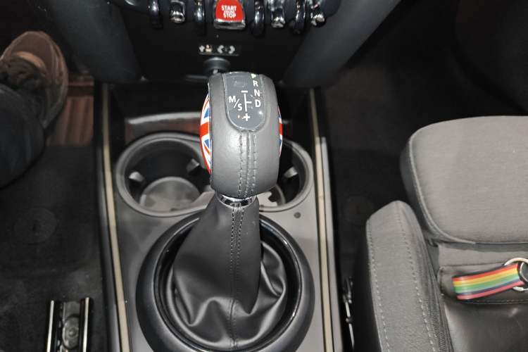 Used MINI Countryman 2017 1.5T COOPER ALL4 Gear Lever