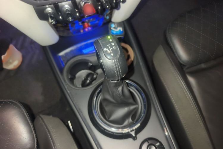 Used MINI Countryman 2017 2.0T COOPER S ALL4 Gear Lever