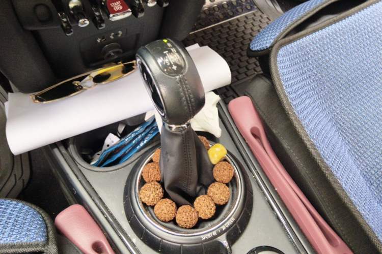 Used MINI Countryman 2017 1.5T COOPER ALL4 Traveler Gear Lever