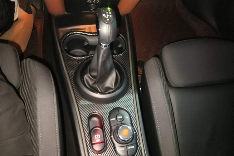 Used MINI Countryman 2017 1.5T COOPER ALL4 Gear Lever