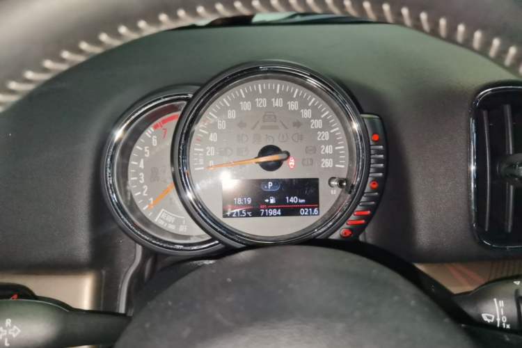 Used MINI Countryman 2017 2.0T COOPER S ALL4 Traveler Instrument Cluster