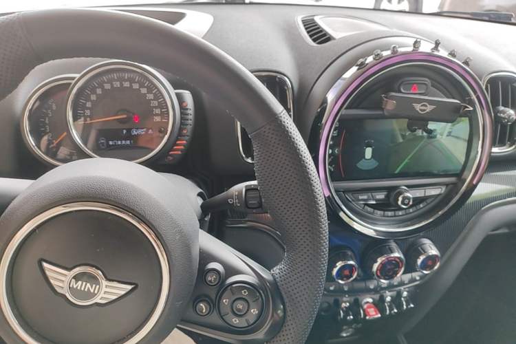 Used MINI Countryman 2017 2.0T COOPER S ALL4 Explorer Instrument Cluster