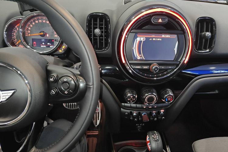 Used MINI Countryman 2017 1.5T COOPER ALL4 Interior 2