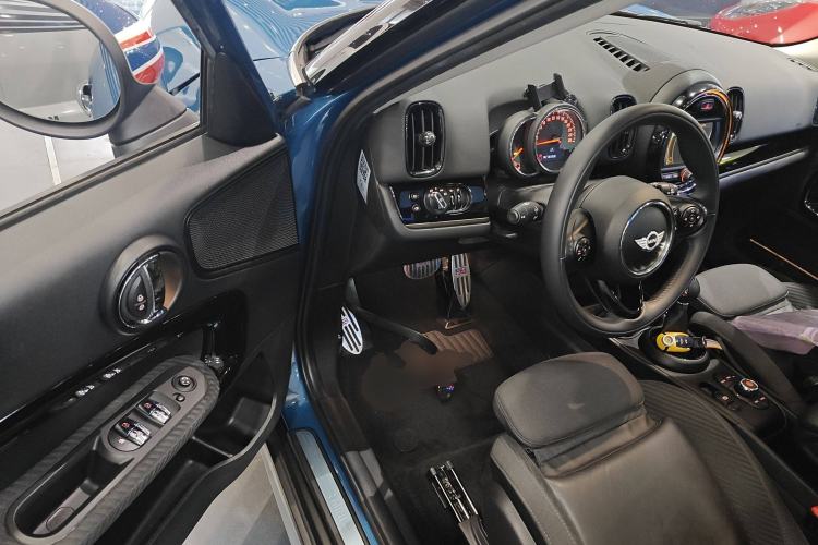 Used MINI Countryman 2017 1.5T COOPER ALL4 Interior 3