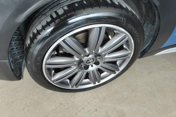 Used MINI Countryman 2017 2.0T COOPER S ALL4 Traveler Left Front Wheel Hub