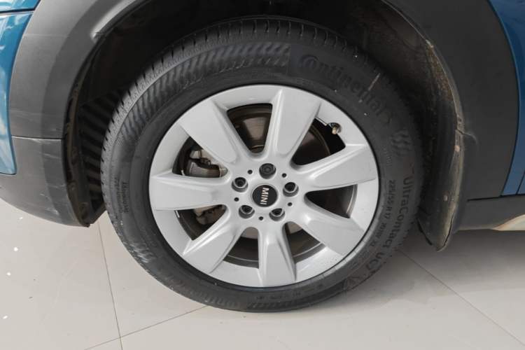 Used MINI Countryman 2017 1.5T COOPER ALL4 Left Front Wheel Hub