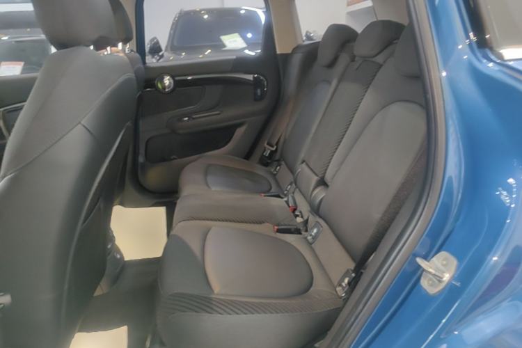 Used MINI Countryman 2017 1.5T COOPER ALL4 Traveler Left Rear Seat
