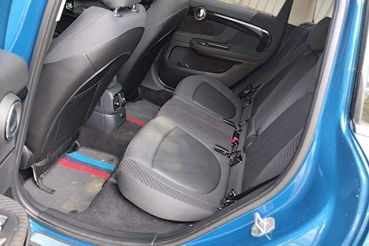 Used MINI Countryman 2017 1.5T COOPER ALL4 Traveler Left Rear Seat