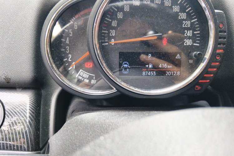 Used MINI Countryman 2017 1.5T COOPER ALL4 Traveler Odometer Close Up