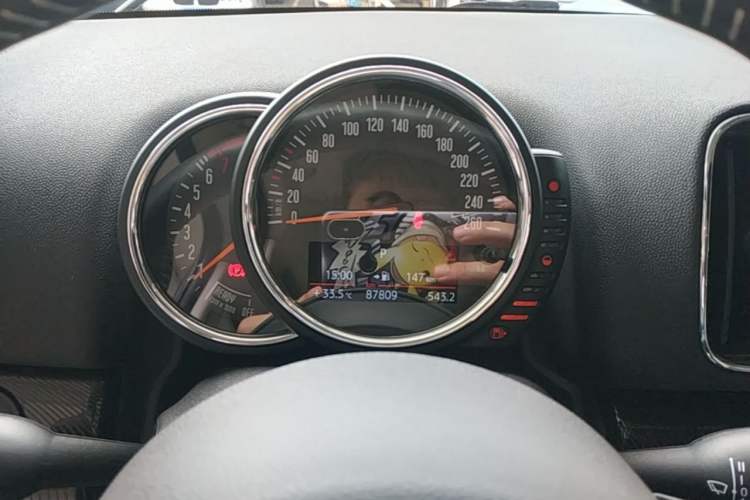 Used MINI Countryman 2017 2.0T COOPER S ALL4 Traveler Odometer Close Up