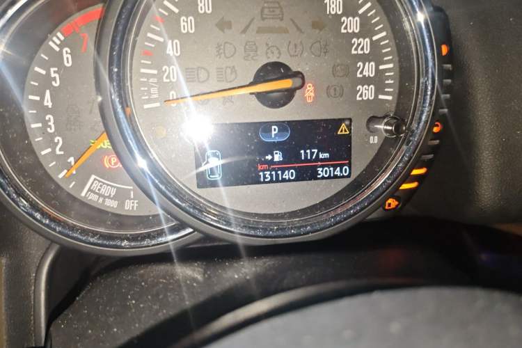 Used MINI Countryman 2017 2.0T COOPER S ALL4 Explorer Odometer Close Up