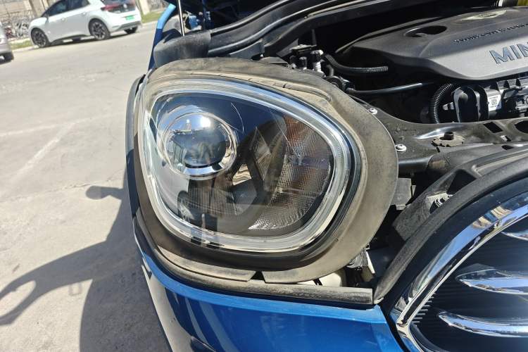 Used MINI Countryman 2017 1.5T COOPER ALL4 Traveler Right Front Headlight