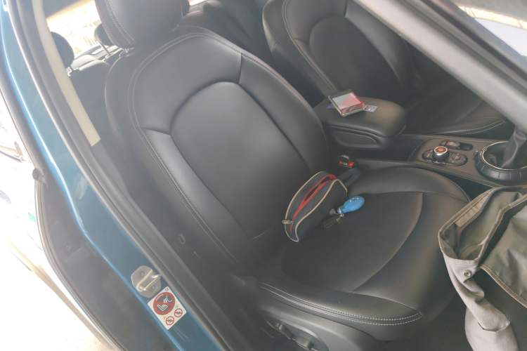 Used MINI Countryman 2017 1.5T COOPER Right Front Seat