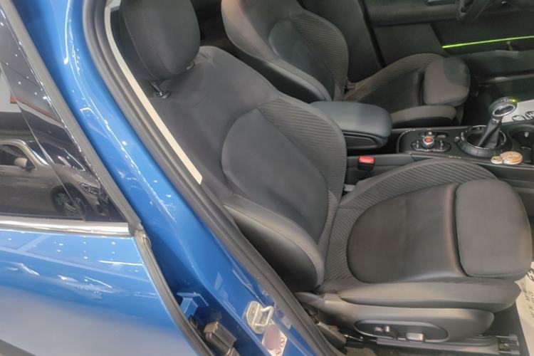 Used MINI Countryman 2017 1.5T COOPER ALL4 Traveler Right Front Seat