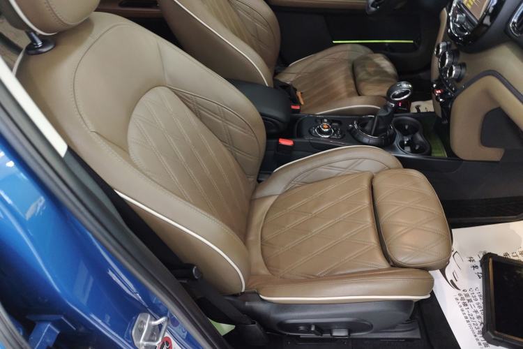 Used MINI Countryman 2017 2.0T COOPER S ALL4 Traveler Right Front Seat