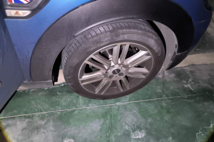 Used MINI Countryman 2017 1.5T COOPER ALL4 Traveler Right Front Wheel Hub