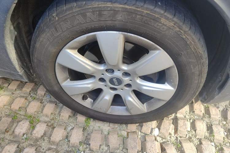 Used MINI Countryman 2017 1.5T COOPER ALL4 Right Front Wheel Hub