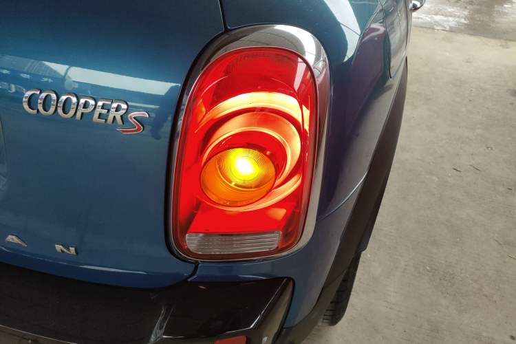 Used MINI Countryman 2017 2.0T COOPER S ALL4 Right Rear Taillight