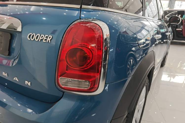Used MINI Countryman 2017 1.5T COOPER ALL4 Right Rear Taillight